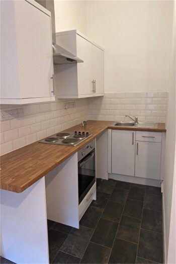 1 Bedroom Flat To Rent In Lorne Square, Edinburgh, EH6