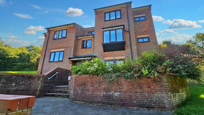 1 Bedroom Flat For Sale In Chairborough Road, Cressex Business Park, High Wycombe, HP12