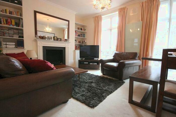 3 Bedroom Flat To Rent In Kingsland Road, Haggerston, E8