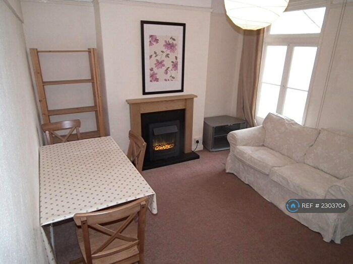 3 Bedroom Terraced House To Rent In Iddesleigh Road, Exeter, EX4