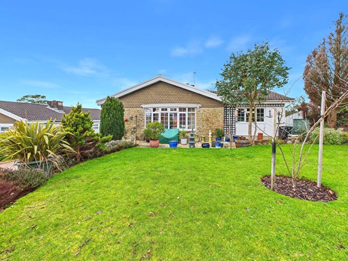 3 Bedroom Detached Bungalow For Sale In Cotswold Gardens, Kilgetty, SA68