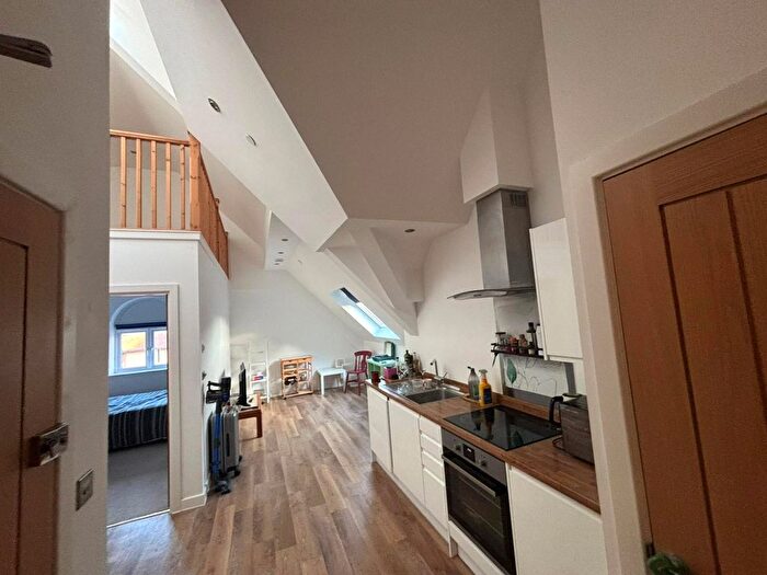 1 Bedroom Flat To Rent In Abbey Yard, Abingdon, OX14