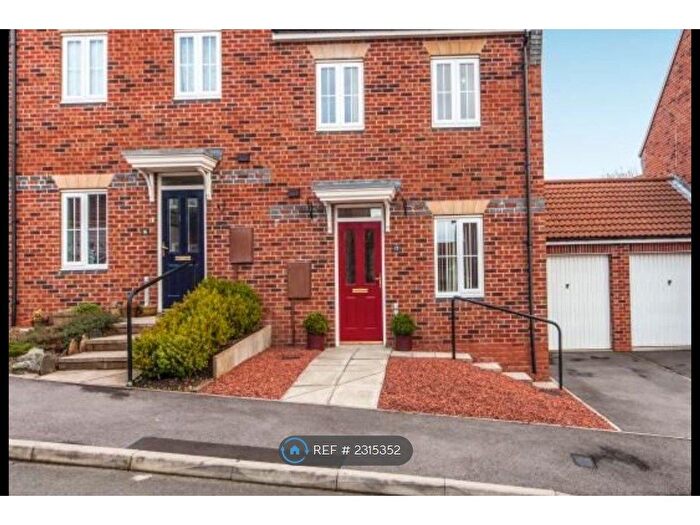 3 Bedroom Semi-Detached House To Rent In Deepdale Drive, Consett, DH8