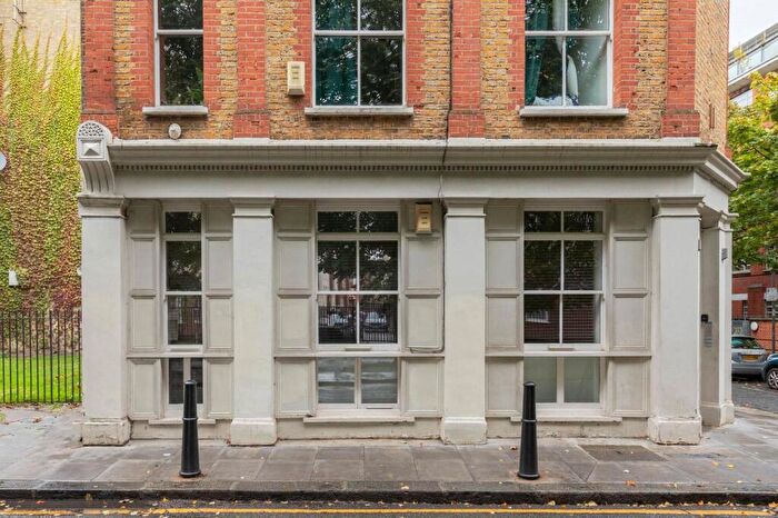2 Bedroom Duplex For Sale In Gosset Street, London, E2