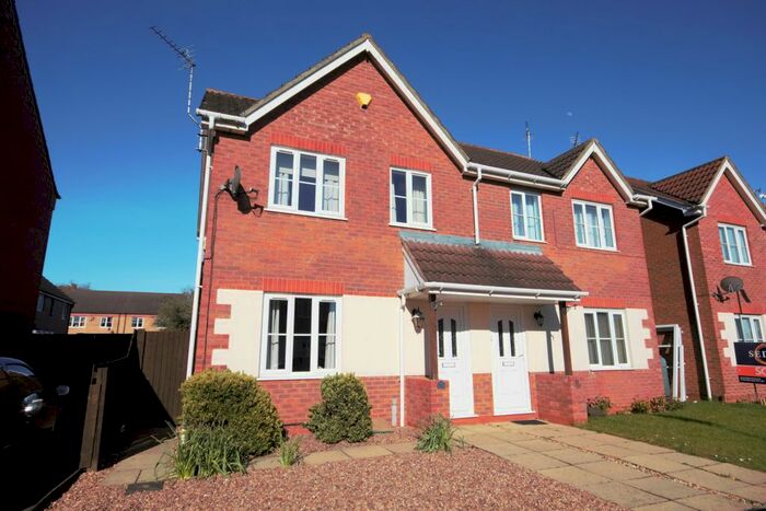 3 Bedroom Semi-Detached House To Rent In Wintergold Avenue, Spalding, Lincolnshire PE11