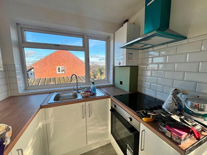 4 Bedroom Semi Detached House To Rent In Westbourne Road, Downend, BS16