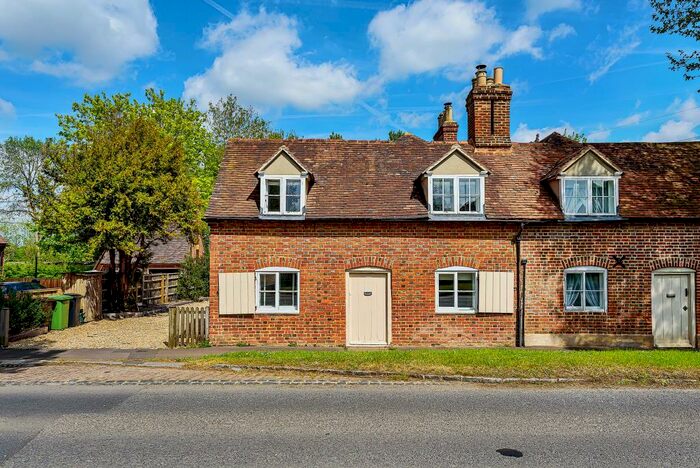 3 Bedroom Semi-Detached House For Sale In Nuneham Courtenay, Oxford, OX44