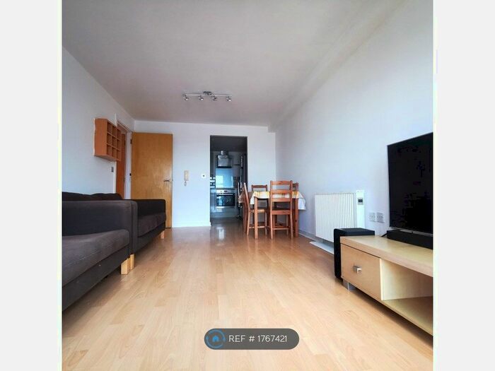 2 Bedroom Flat To Rent In West Point, Sheffield, S1