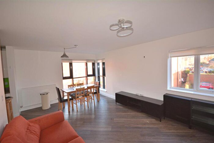 2 Bedroom Apartment To Rent In Weavers Point, Lodge Lane, Derby, DE1