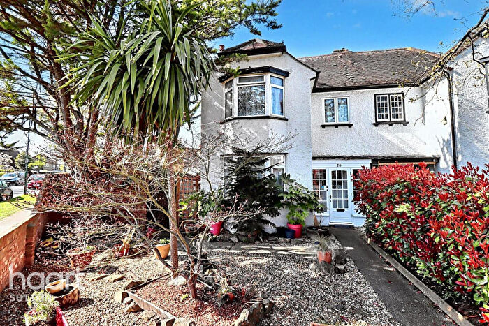 3 Bedroom Semi-Detached House For Sale In Meadow Close, Sutton, SM1