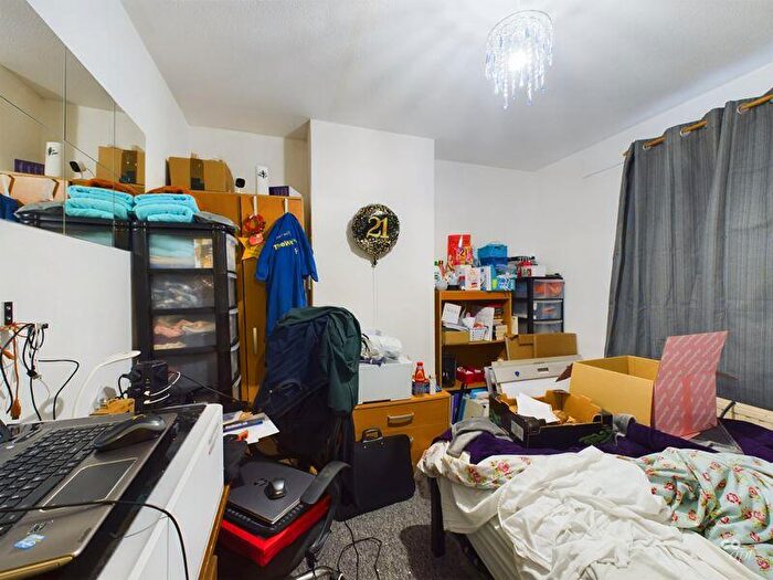 4 Bedroom Semi-Detached House To Rent In Barcombe Road, Brighton, BN1