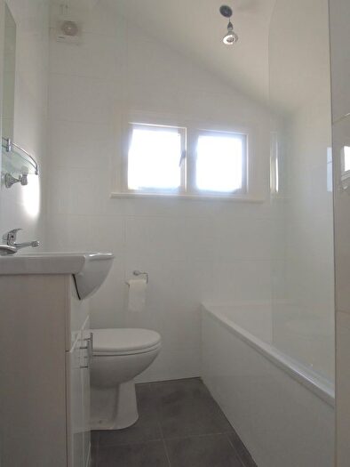 1 Bedroom Flat For Sale In Nevill Road, London, N16