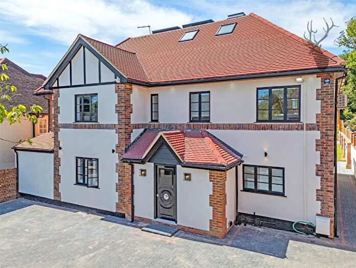 5 Bedroom Detached House For Sale In Woodberry Way, North Chingford, E4