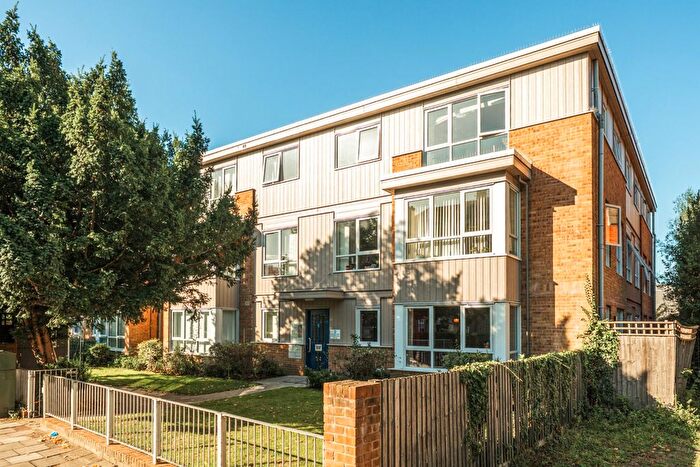 1 Bedroom Flat For Sale In Merton Road, London, SW18