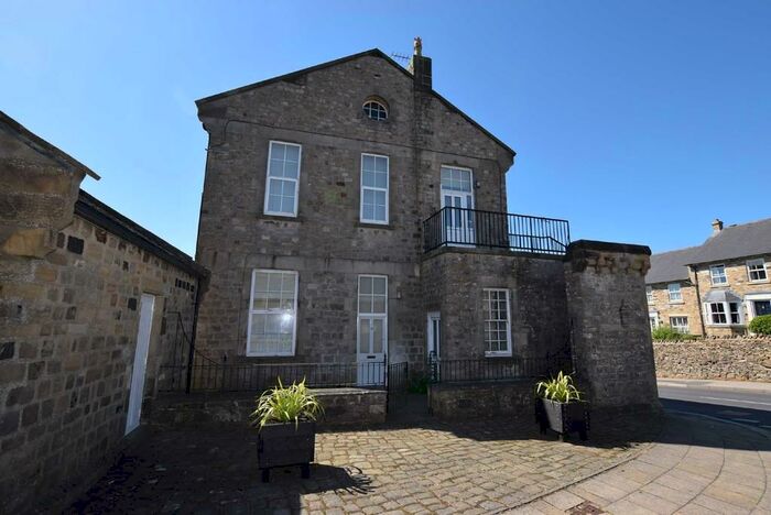 2 Bedroom Flat To Rent In Lyons Road, The Garden Village, Richmond, DL10