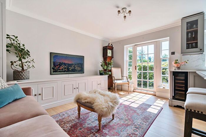 2 Bedroom Apartment To Rent In St. Andrews Road, Henley On Thames, RG9