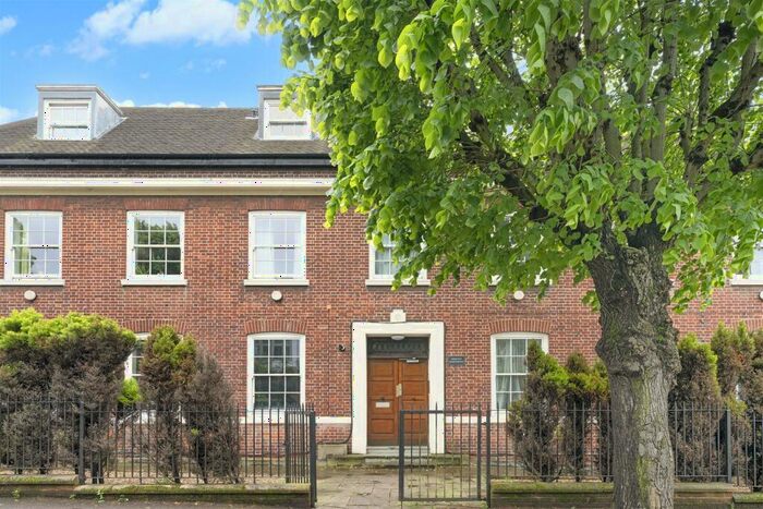 2 Bedroom Apartment To Rent In A Grosvenor Park Road, London, E17