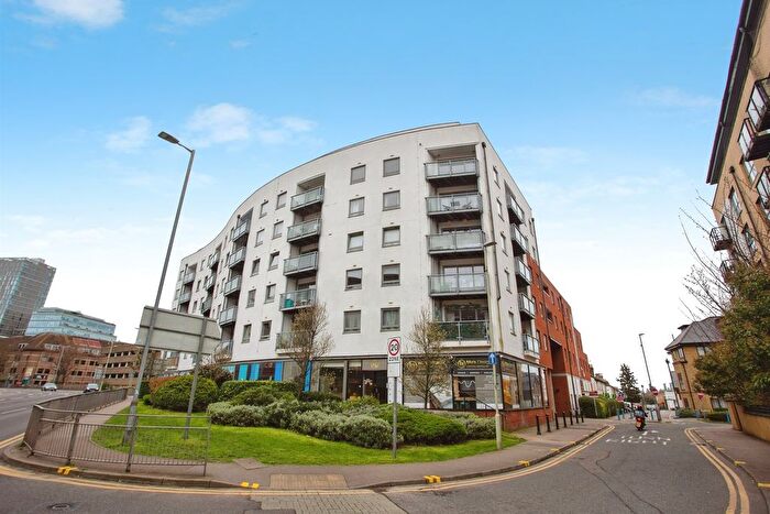 1 Bedroom Flat For Sale In Loates Lane, Watford, WD17