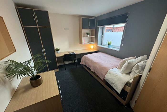 6 Bedroom Apartment To Rent In Flewitt House, Beeston, NG9