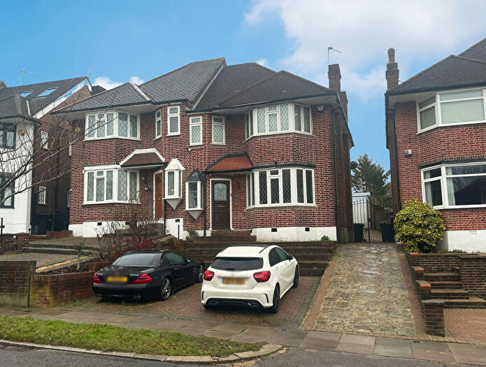 4 Bedroom Semi Detached House For Sale In Arnos Grove, Arnos Grove, London, N14