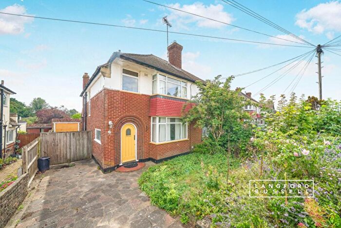 3 Bedroom Semi-Detached House To Rent In Cloonmore Avenue Orpington, BR6