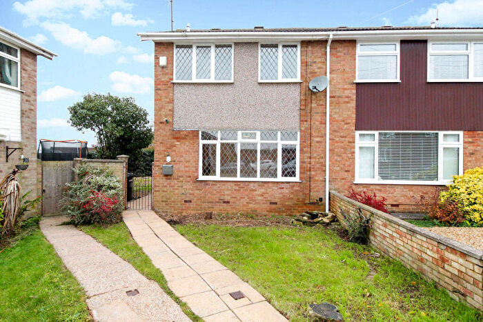 3 Bedroom House For Sale In Severn Court, Burton Latimer, Kettering, NN15