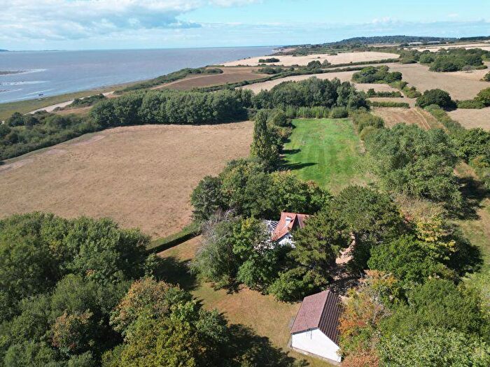 2 Bedroom Detached House For Sale In Broad Lane, Heswall, Wirral, CH60