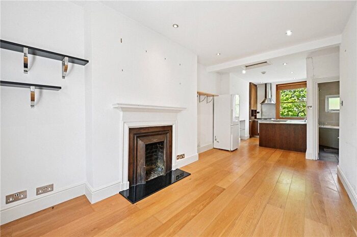 1 Bedroom Flat To Rent In Pembroke Road, Kensington And Chelsea, London, W8