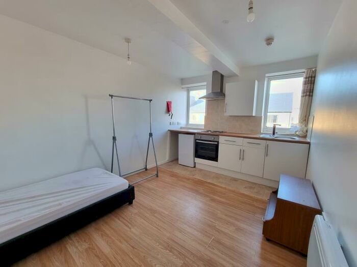 Studio To Rent In Railway Road, Newhaven, BN9