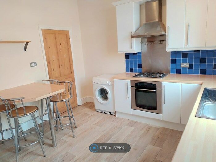 3 Bedroom Terraced House To Rent In Warwick Terrace, Sheffield, S10