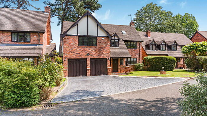 6 Bedroom Detached House For Sale In Keepers Gate Close, Sutton Coldfield, B74