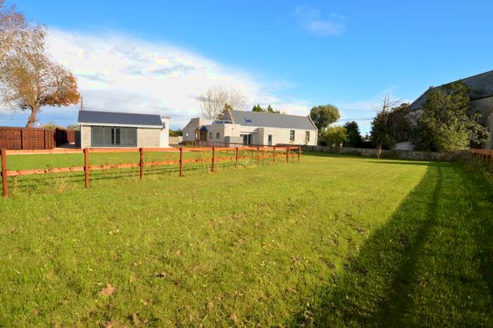 6 Bedroom Bungalow For Sale In Mark Road, Burtle, Bridgwater TA7