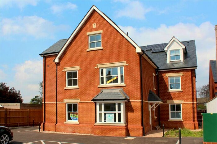 1 Bedroom Apartment To Rent In Penny Court, Farnborough, GU14