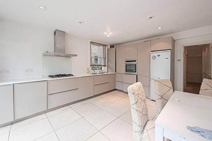 2 Bedroom Flat To Rent In Danehurst Street, Fulham, London, SW6