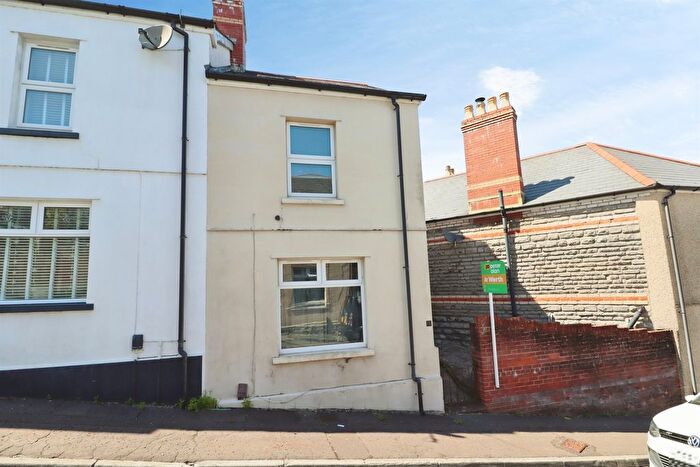 2 Bedroom End Of Terrace House For Sale In Cliff Street, Penarth, CF64
