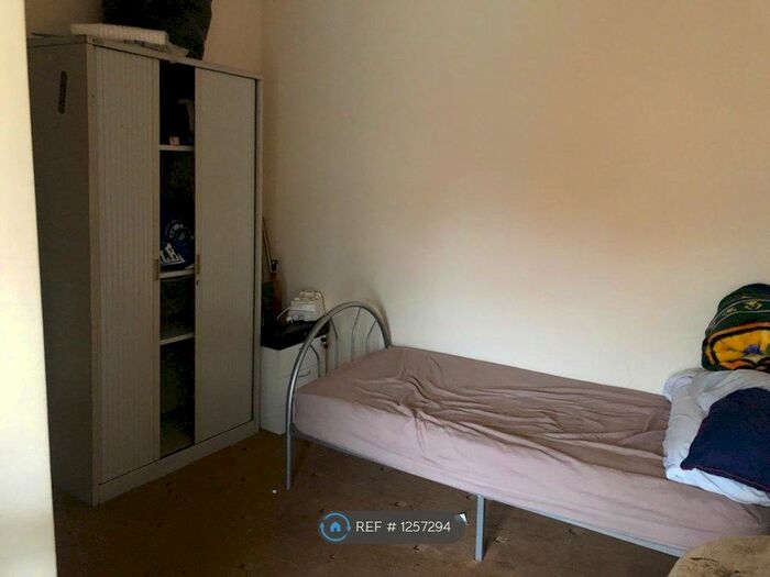 2 Bedroom Flat To Rent In Birmingham, Birmingham B19
