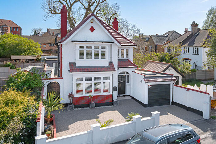 4 Bedroom Detached House For Sale In Wallington, Surrey, SM6