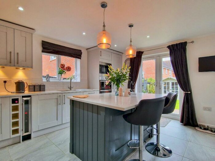 4 Bedroom Detached House For Sale In Butler Drive, Lidlington, Bedfordshire, MK43