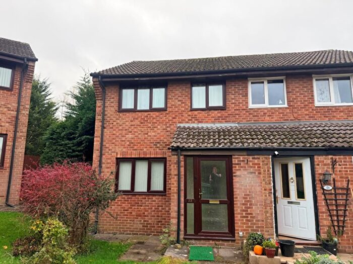 3 Bedroom Semi Detached House To Rent In Hengrove Close, Headington, OX3