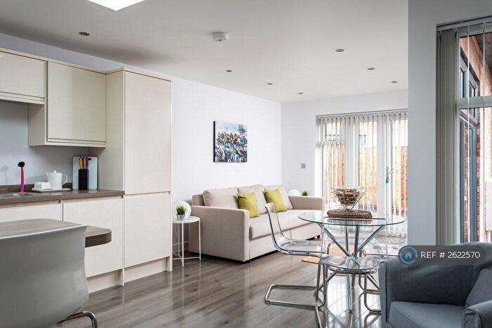 1 Bedroom Bungalow To Rent In Cromwell Road, Cheltenham, GL52