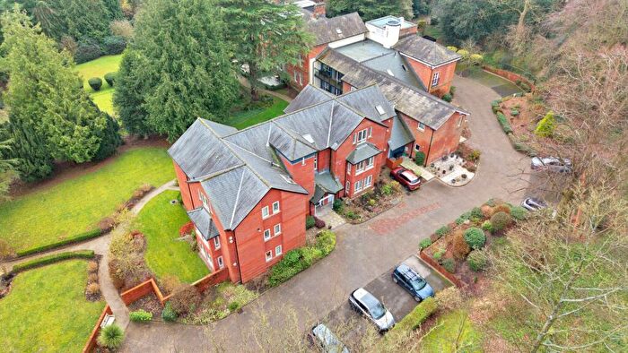 2 Bedroom Flat For Sale In Elmhurst, Bowgreave, PR3