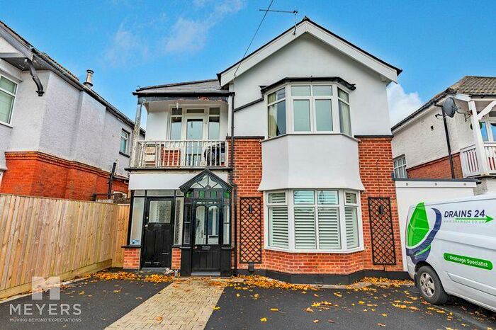 2 Bedroom Flat For Sale In Fitzharris Avenue, Bournemouth, BH9