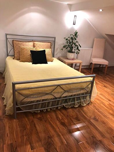 4 Bedroom Flat To Rent In Ilford Lane, Ilford, IG1