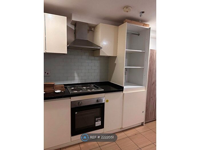 Studio To Rent In Elizabeth House, Woodford Green, IG8