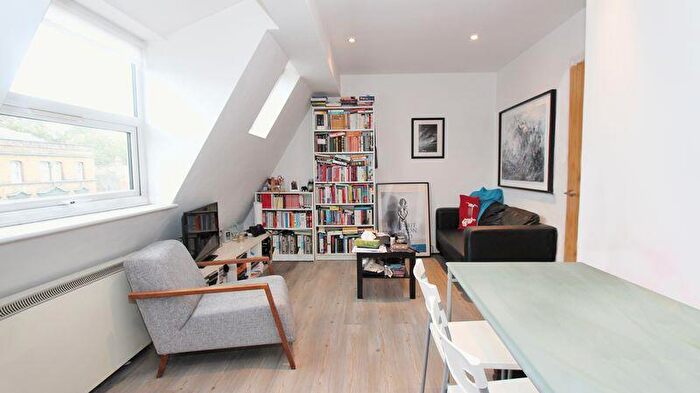 1 Bedroom Flat To Rent In Seven Sisters Road, Finsbury Park, N4