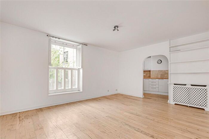 1 Bedroom Terraced House To Rent In Battersea Church Road, Battersea Park, SW11