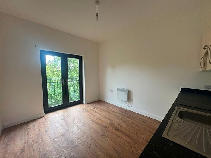 1 Bedroom Flat To Rent In Bank Parade, Burnley, BB11