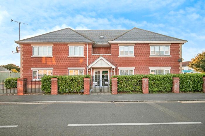 2 Bedroom Flat For Sale In York Road, Holland-On-Sea, Clacton-On-Sea, CO15