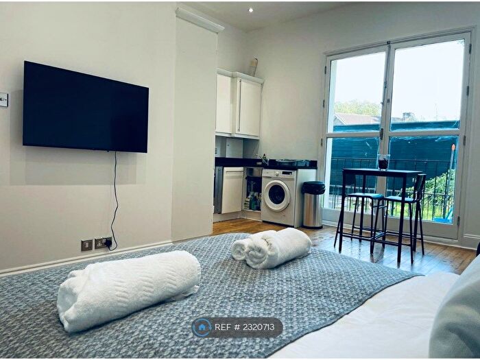 Studio To Rent In High Trees Mansions, London, SE26