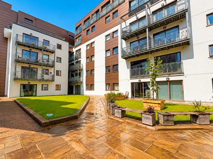 2 Bedroom Flat For Sale In Isaac Way, Manchester, M4